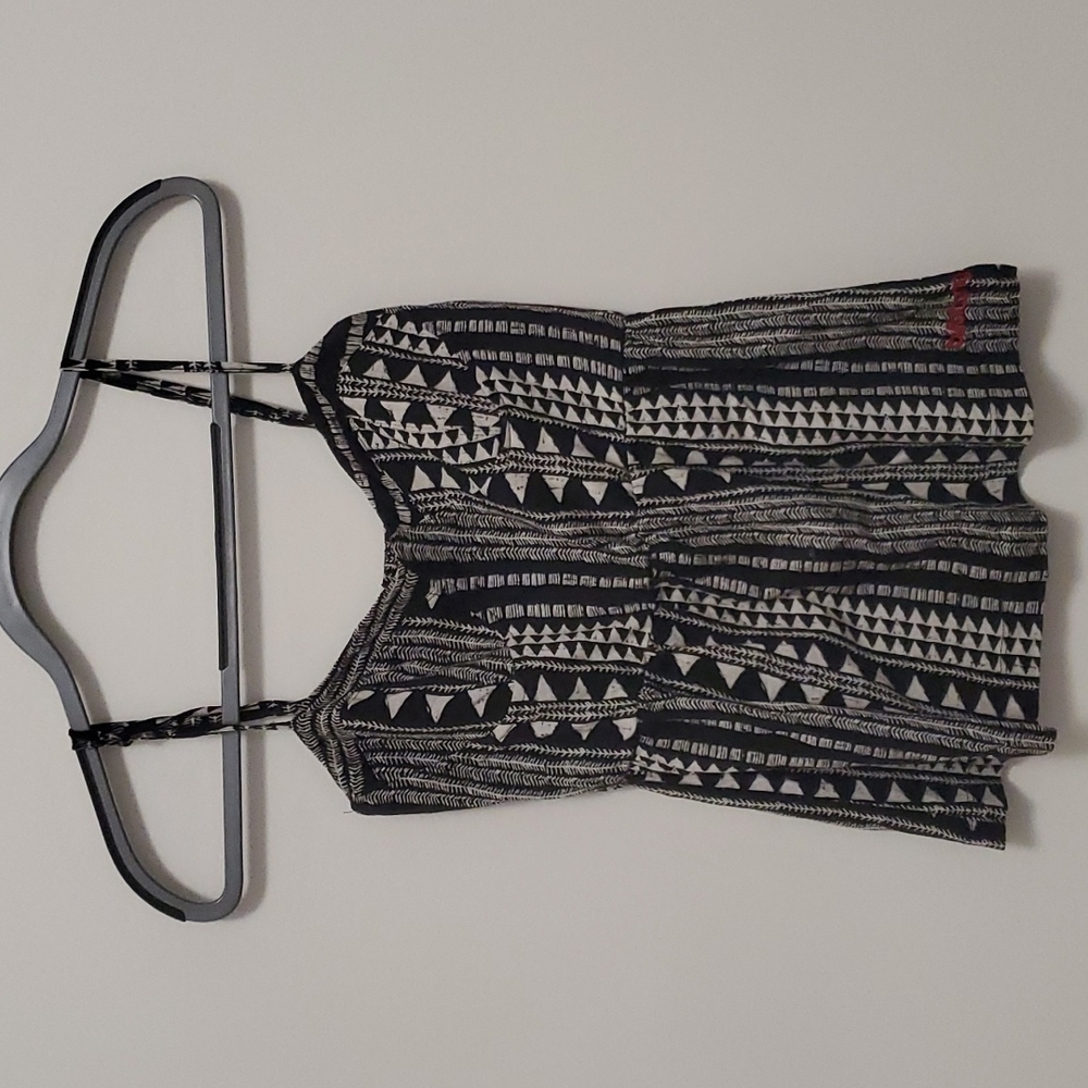 Patterned Tank